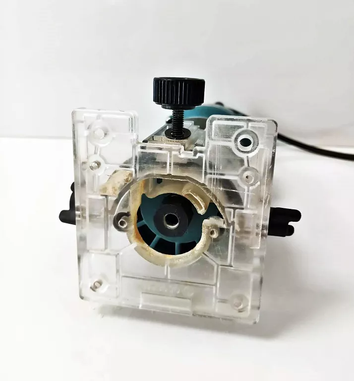 MAKITA 3711 FREZARKA KRAWĘDZIOWA JEDNORĘCZNA 6MM