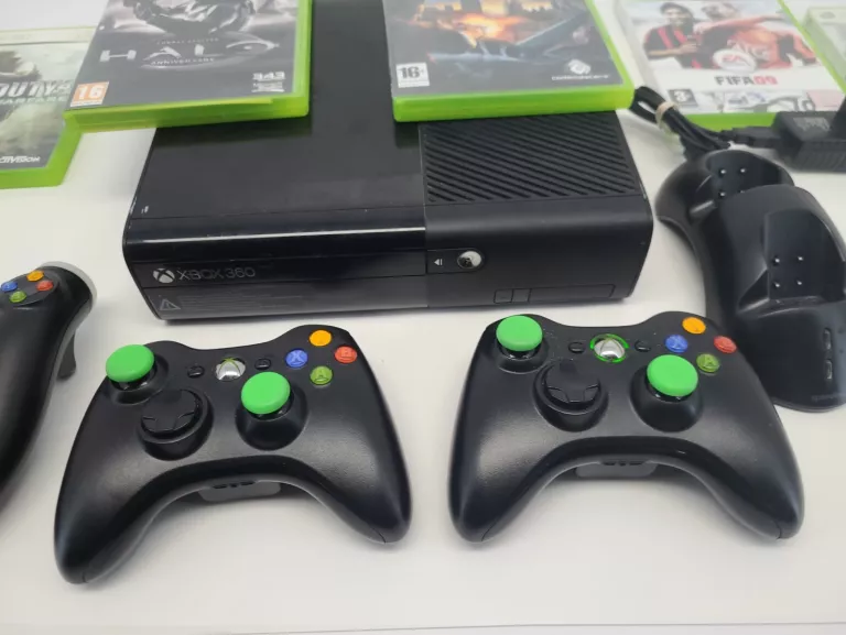 KONSOLA XBOX 360 120GB DWA PADY GRY KIEROWNICA