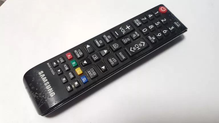 TELEWIZOR SAMSUNG UE58NU7102K + PILOT