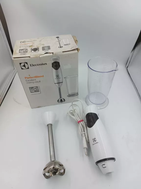 BLENDER ELECTROLUX HB 1908