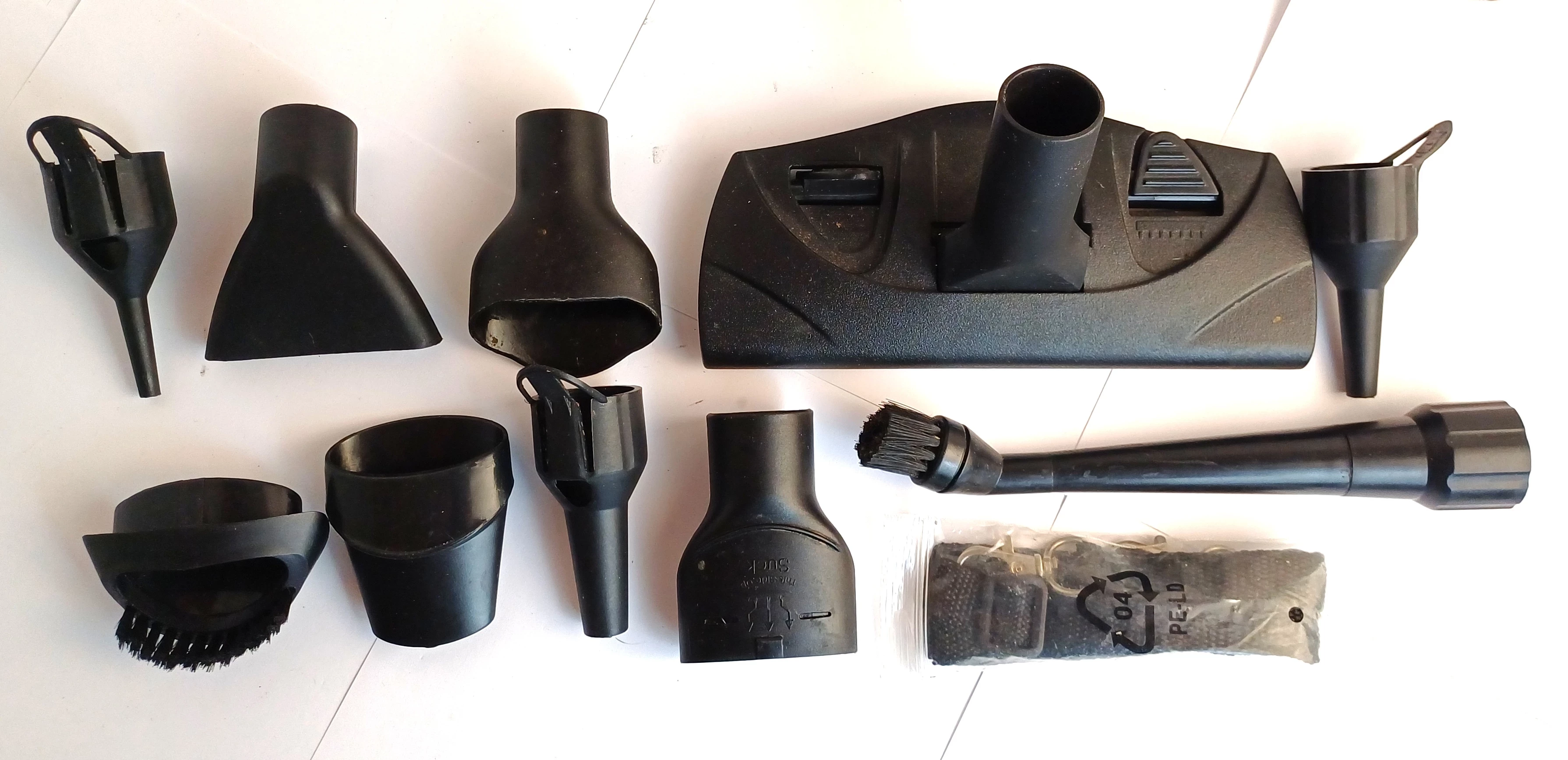 odkurzacz-reczny-concept-cosmic-vp1000-850w-kolor-dominujacy-niebieski