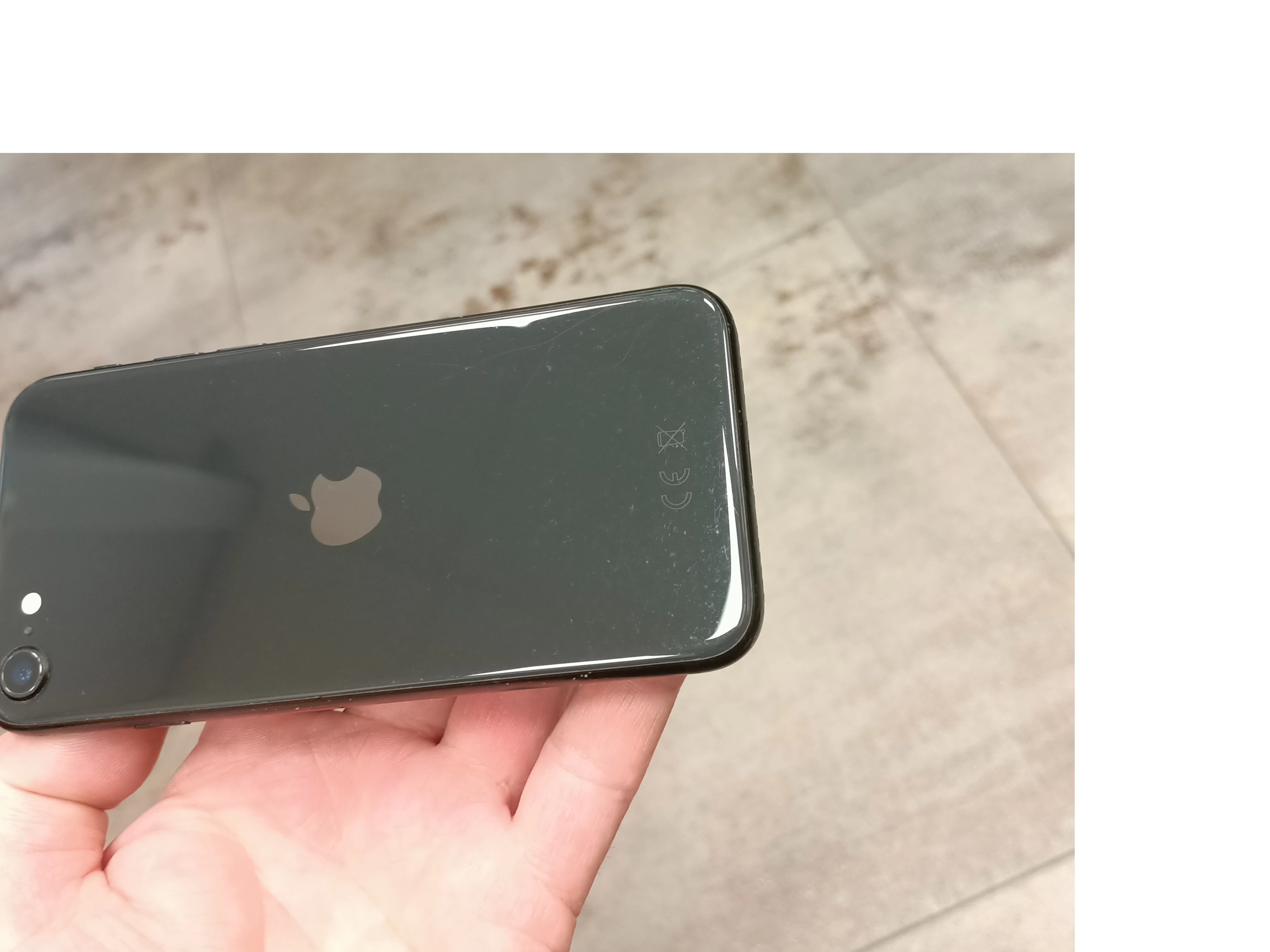 apple-iphone-se-2020-64gb-kond-bat82-pojemnosc-akumulatora-1821