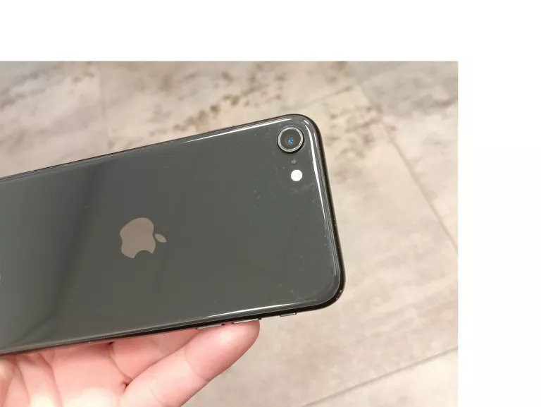 apple-iphone-se-2020-64gb-kond-bat82-system-operacyjny-android