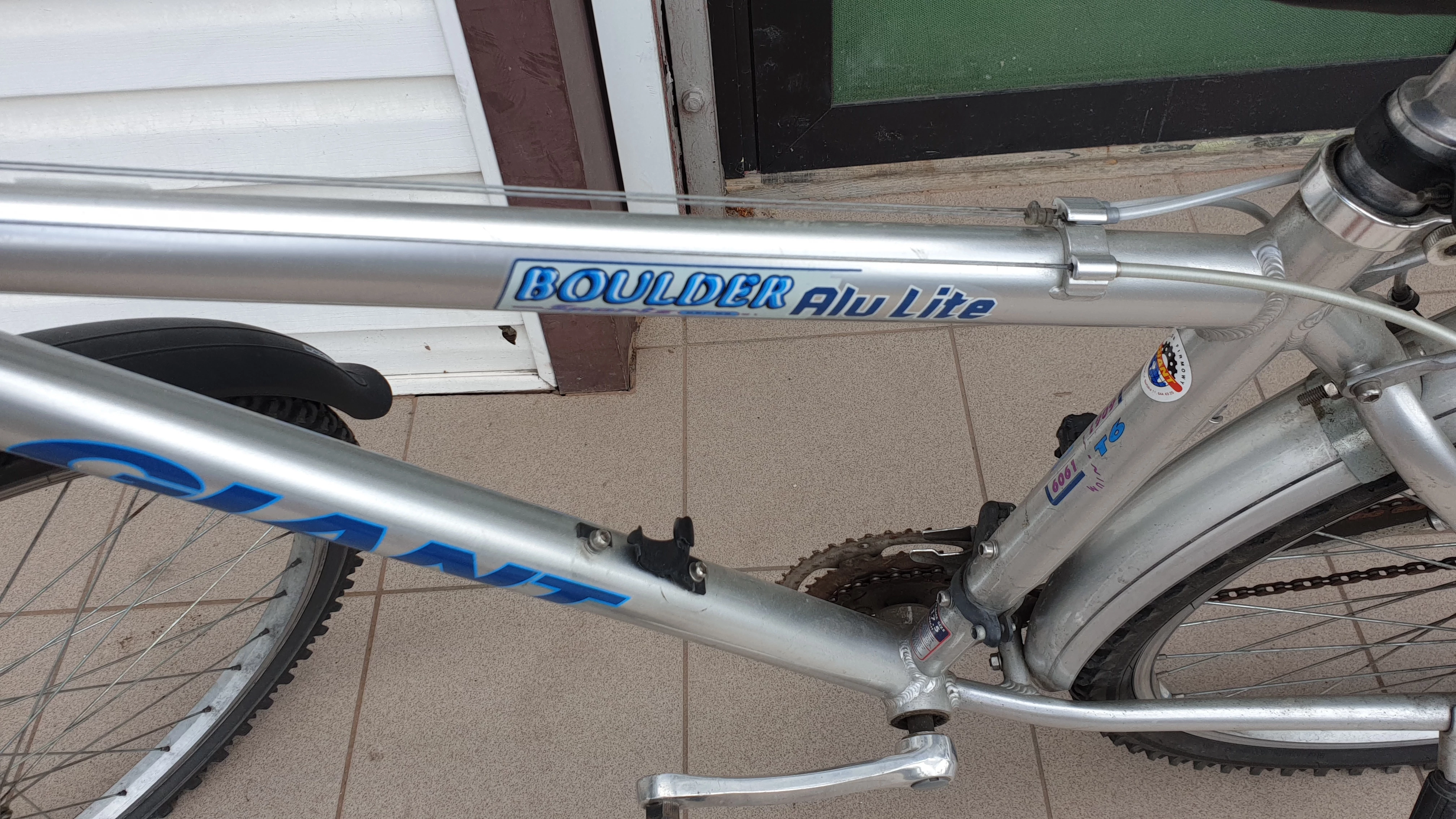 rower-giant-boulder-sports-alu-lite-175-rozmiar-ramy-17-cali