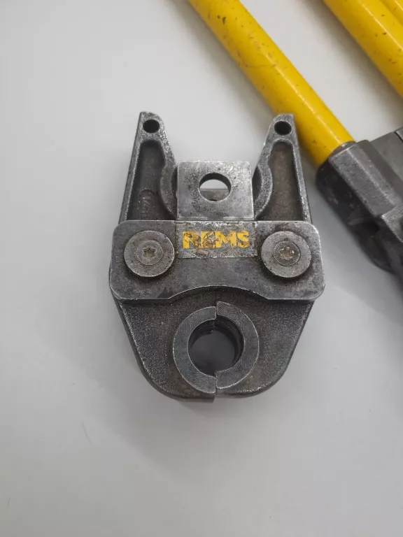 zaciskarka-reczna-rems-2-glowice-marka-rems