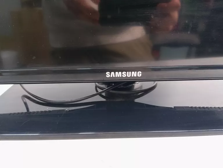 TELEWIZOR SAMSUNG UE32EH4000