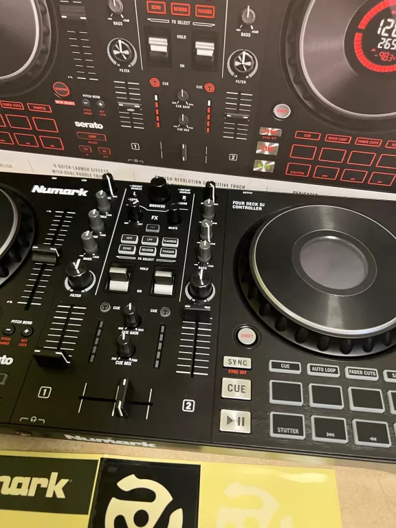 KONTROLER DLA DJ NUMARK MIXTRACK PLATINUM FX USB