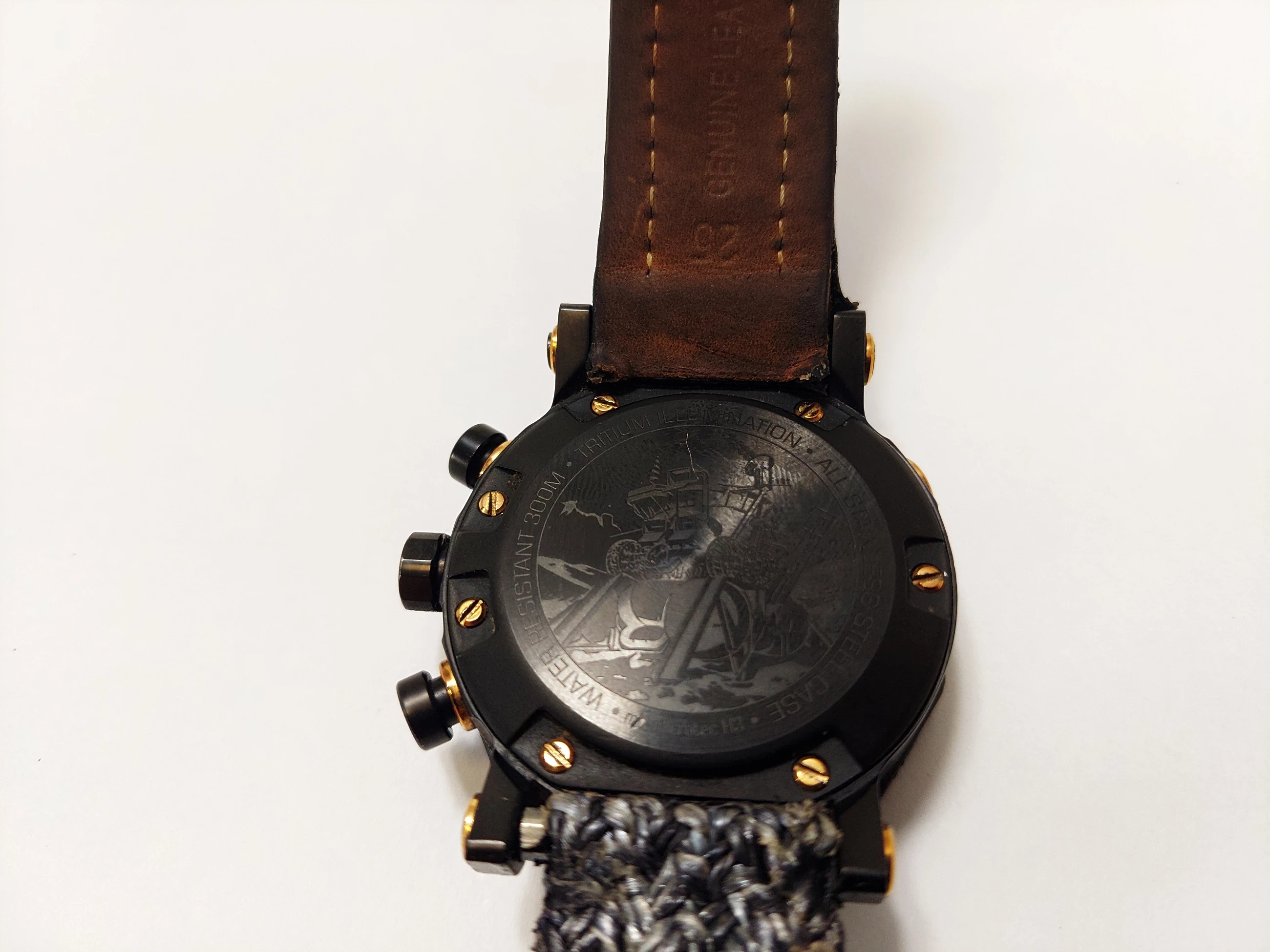 zegarek-meski-vostok-europe-tritium-microtec-3-ksztalt-koperty-okragla