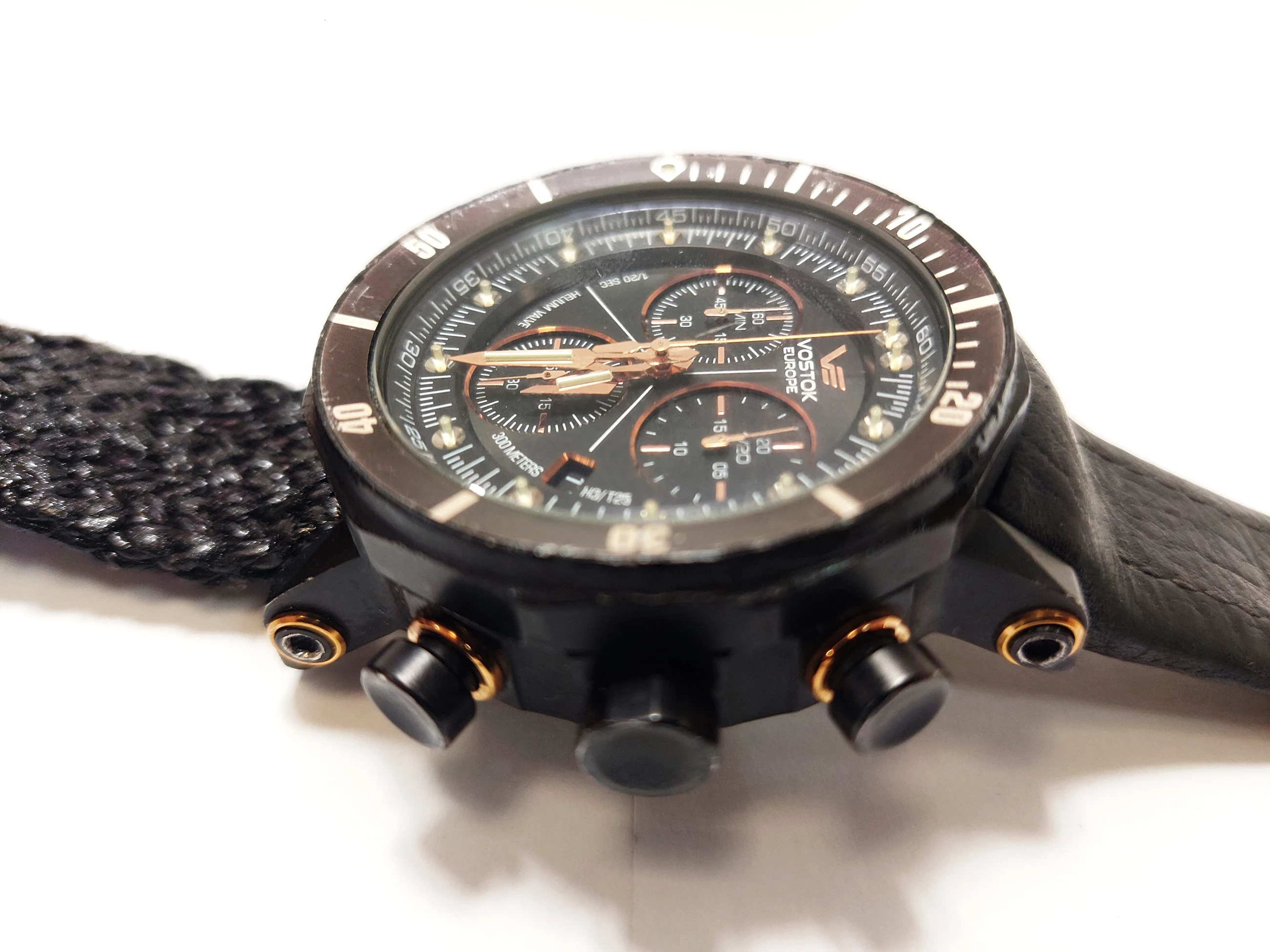 zegarek-meski-vostok-europe-tritium-microtec-3-mechanizm-kwarcowy