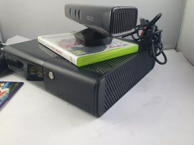 XBOX 360 500GB PAD 17 GIER KINECT KARTONY!
