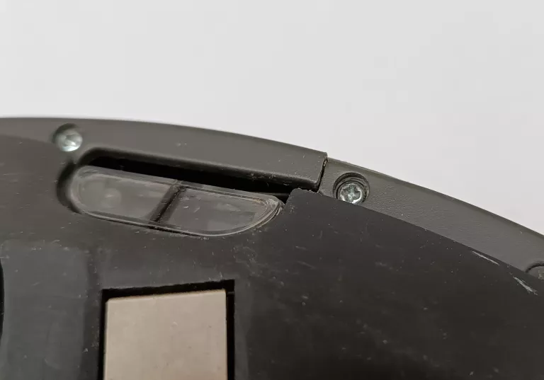 ROBOT SPRZĄTAJĄCY IROBOT ROOMBA 695