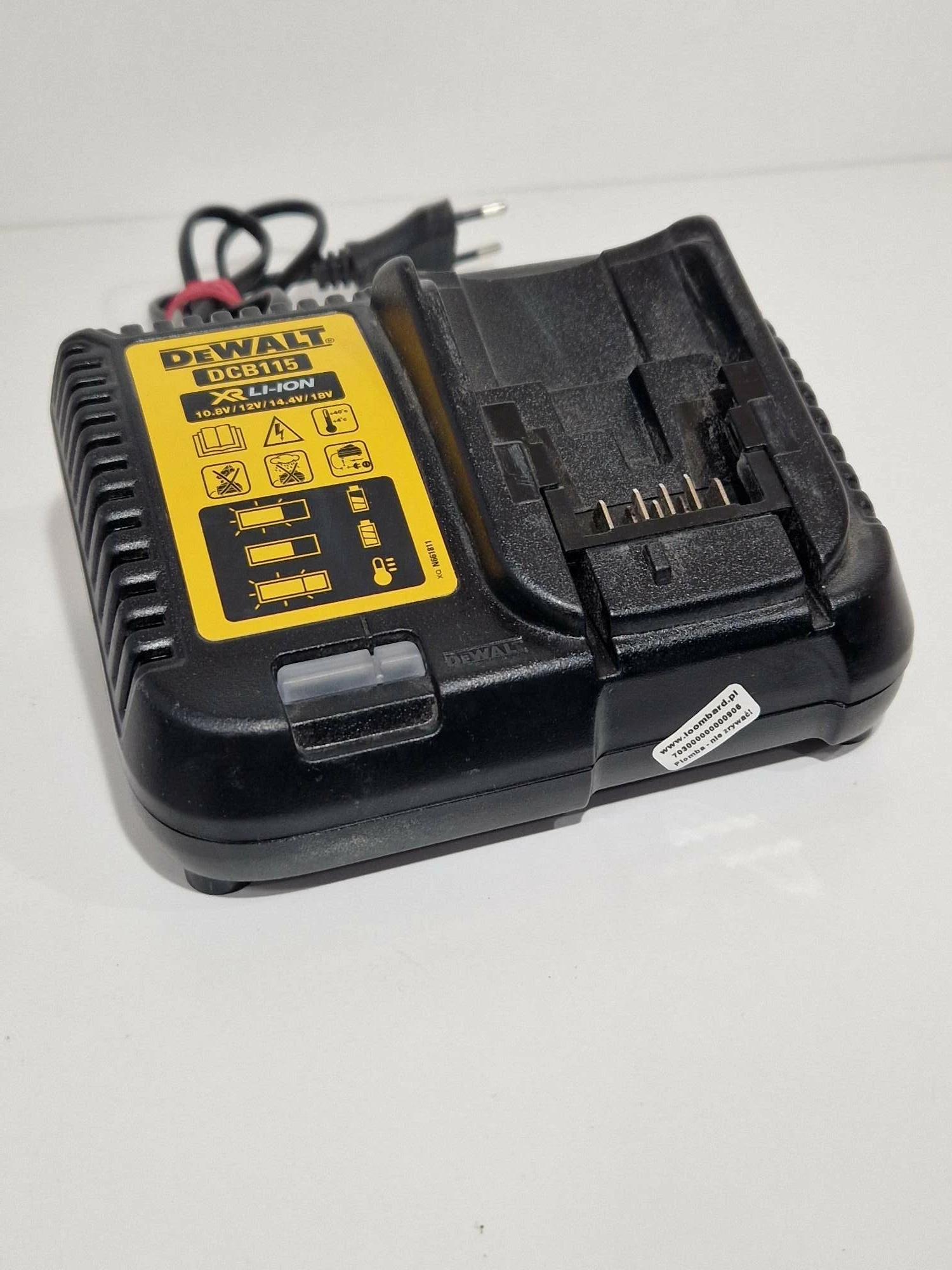 przecinarka-do-pretow-dewalt-dcs350-marka-dewalt