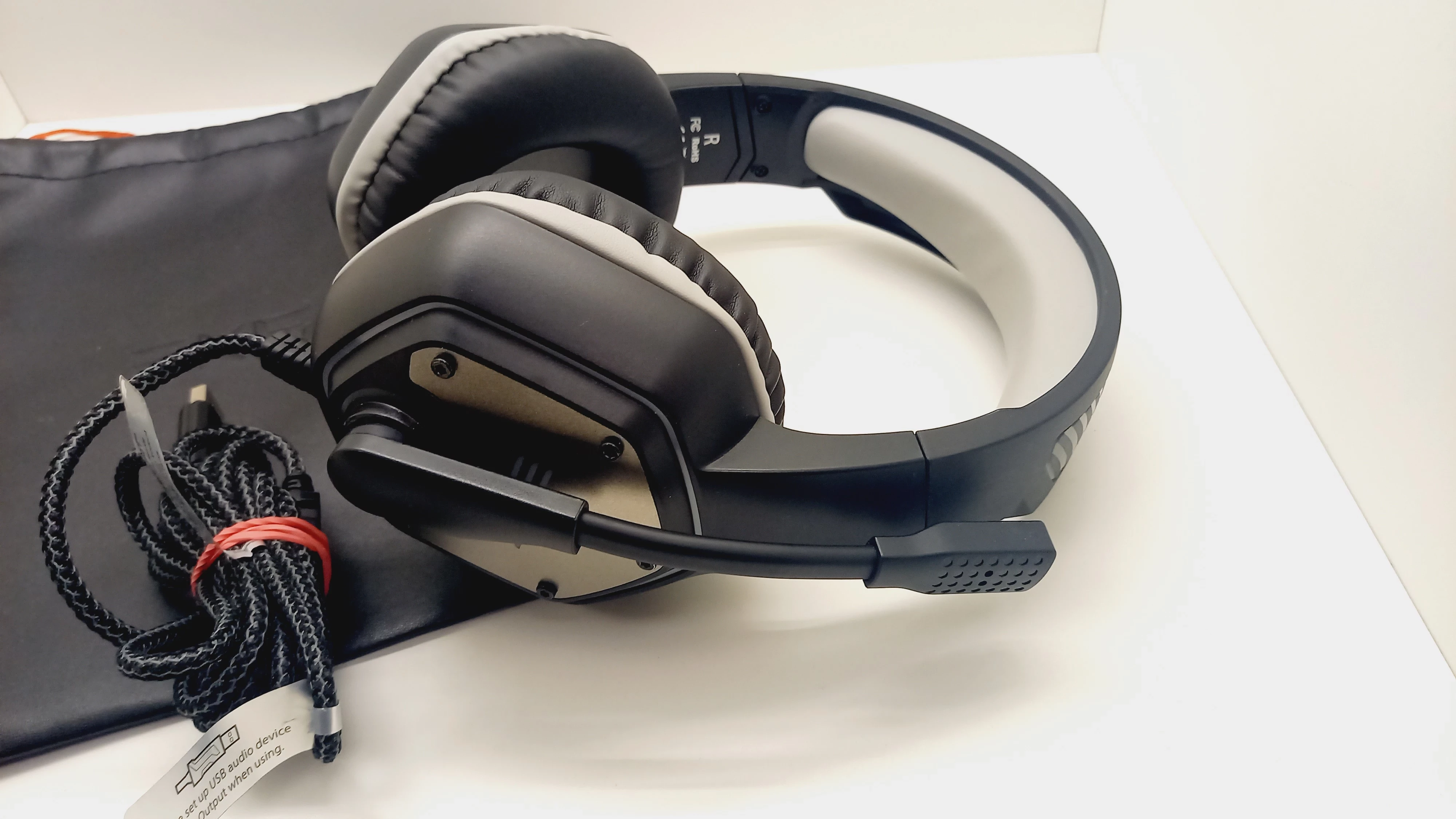 sluchawki-eksa-e1000-bdb-stan-zobacz-kolor-dominujacy-czarny