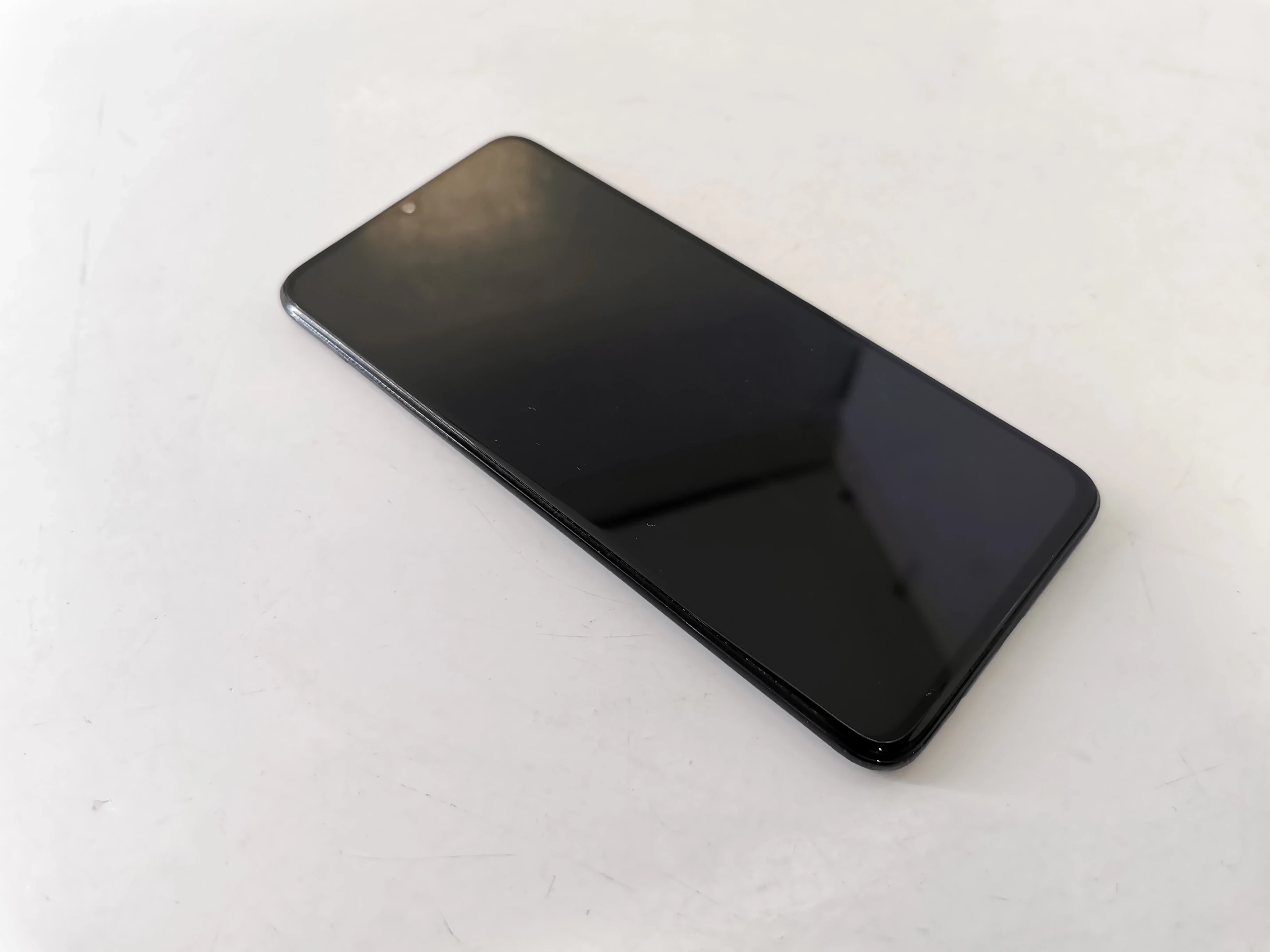 samsung-galaxy-a70-6gb128gb-sm-a705f-kod-producenta-sm-a705fzkuxeo