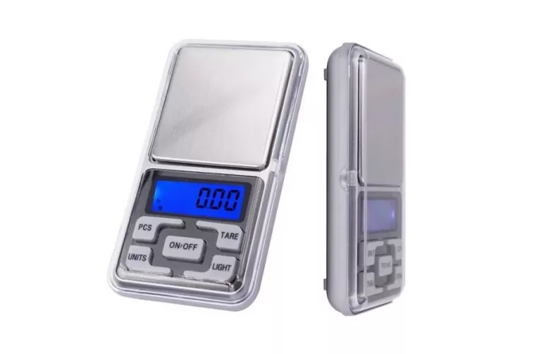 WAGA JUBILERSKA POCKET SCALE 200G