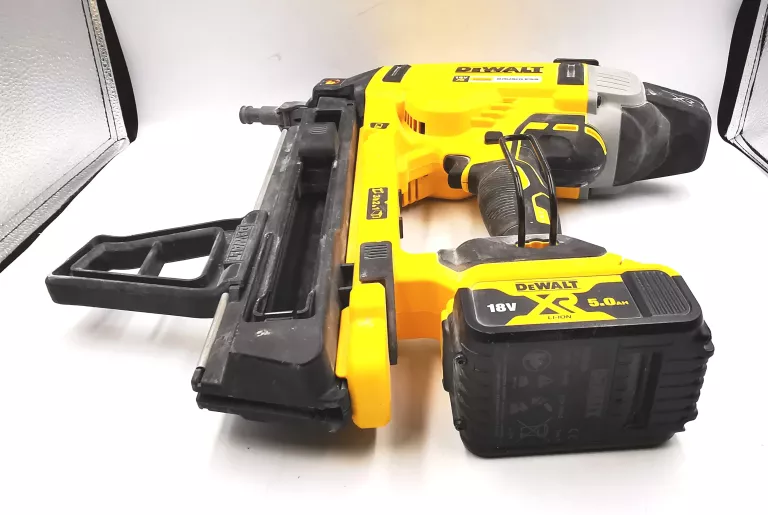 GWOŹDZIARKA/OSADZAK DEWALT DCN890P2 DO BETONU 18V