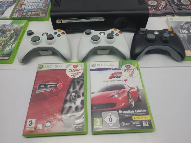 KONSOLA XBOX 360 120GB TRZY PADY GRY