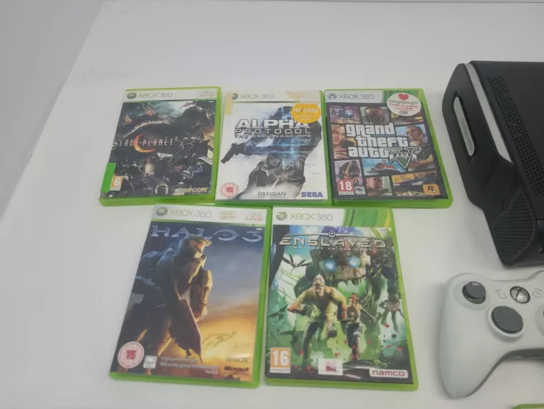 KONSOLA XBOX 360 120GB TRZY PADY GRY