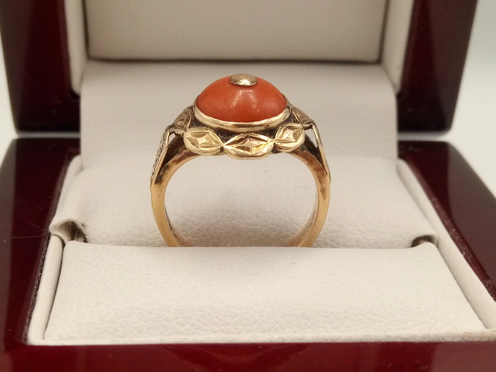 zloty-pierscionek-z-koralem-585-14k-4g-r11-material-zloto