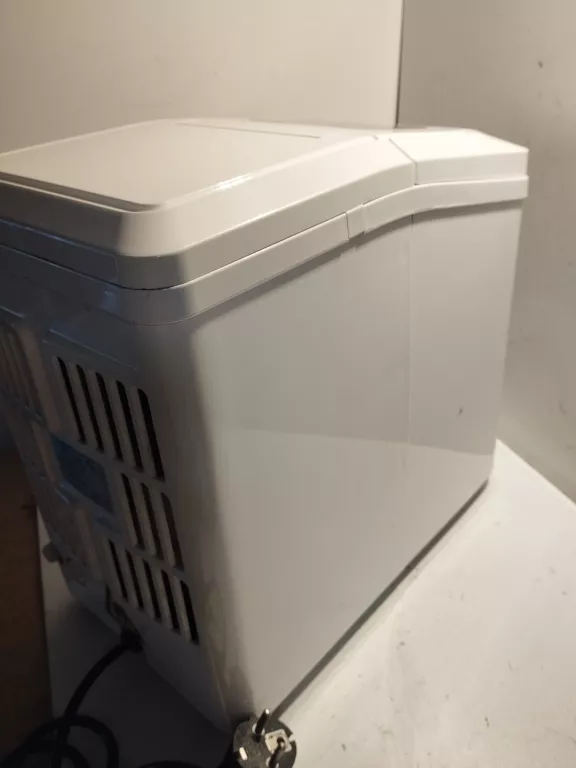 KOSTKARKA DO LODU MALATEC K5538