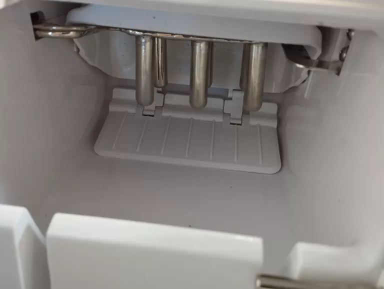 KOSTKARKA DO LODU MALATEC K5538