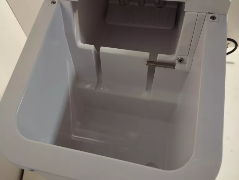KOSTKARKA DO LODU MALATEC K5538