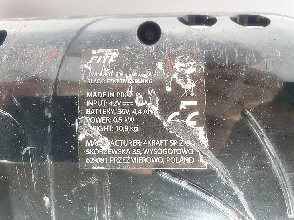 deskorolka-elektryczna-fitkraft-kod-producenta-ftkttm65whtng