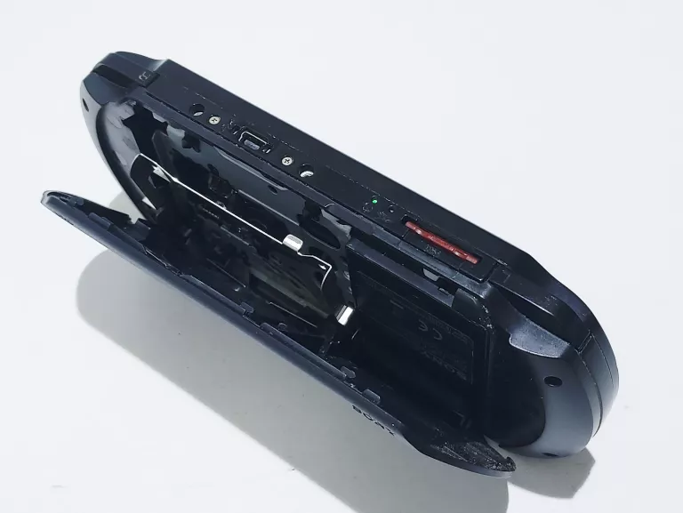 konsola-psp-sony-street-e-1004-czarna-13-gier-ean-gtin-711719182184