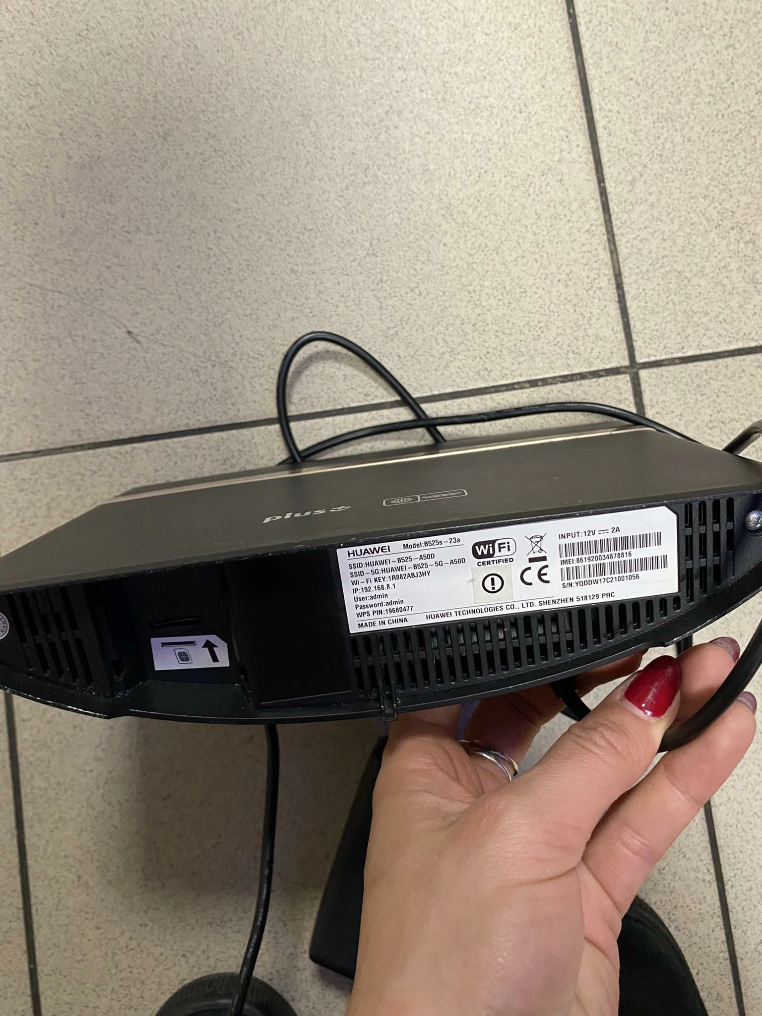 router-huawei-b525s-23a-simlock-plus-liczba-portow-lan-rj-45-4