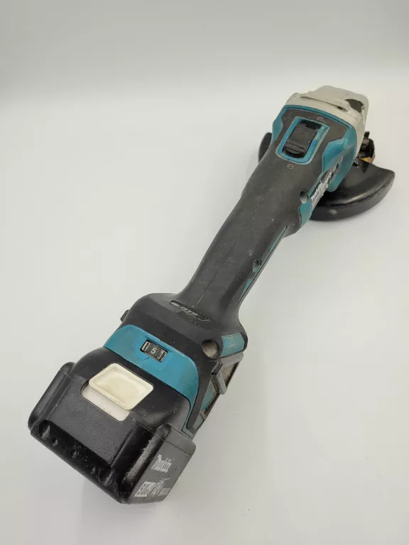 szlifierka-katowa-makita-dga-513-z-akumulatorem-kod-producenta-dga513zj