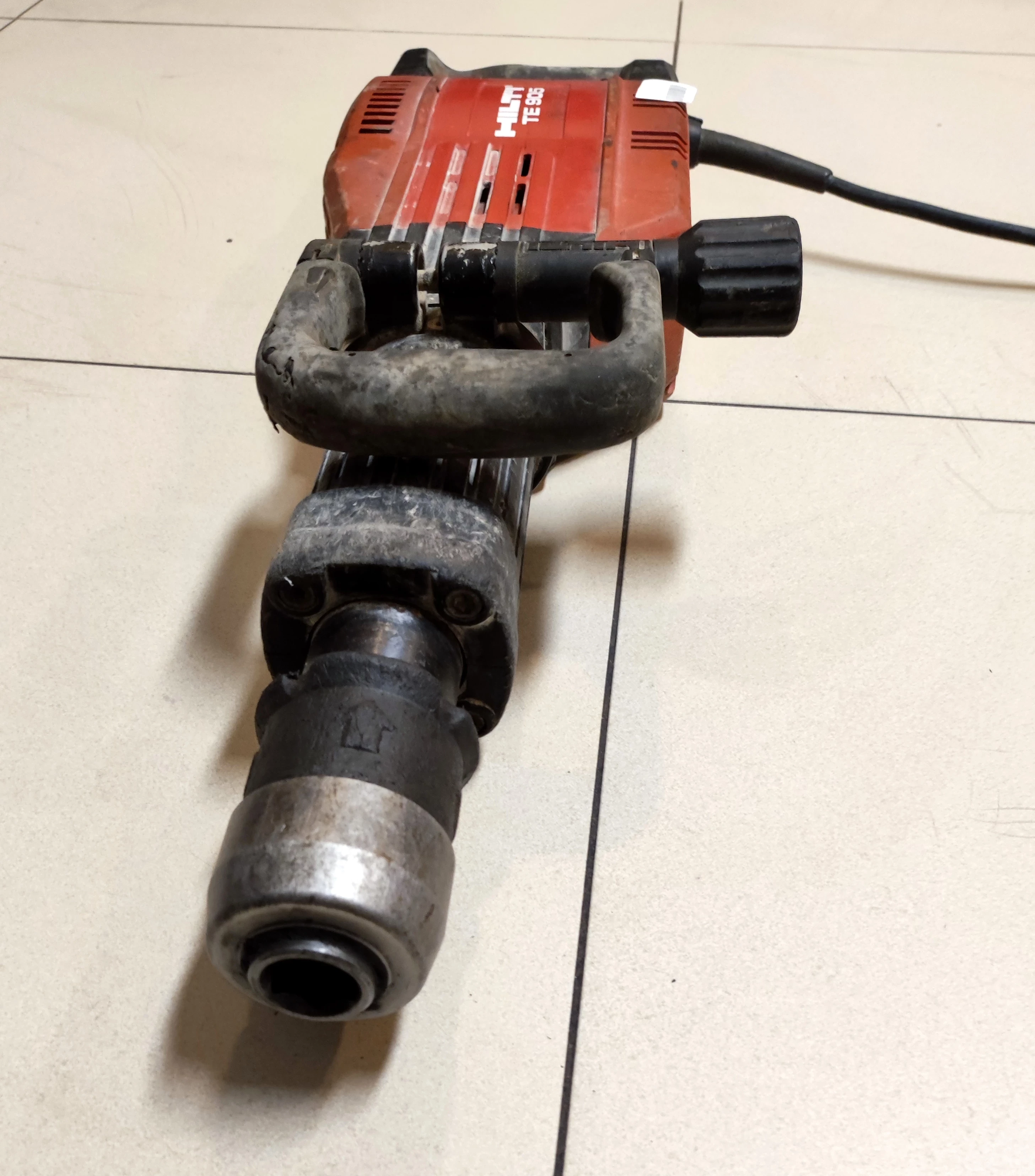 mlot-wyburzeniowy-hilti-905-stan-uszkodzony