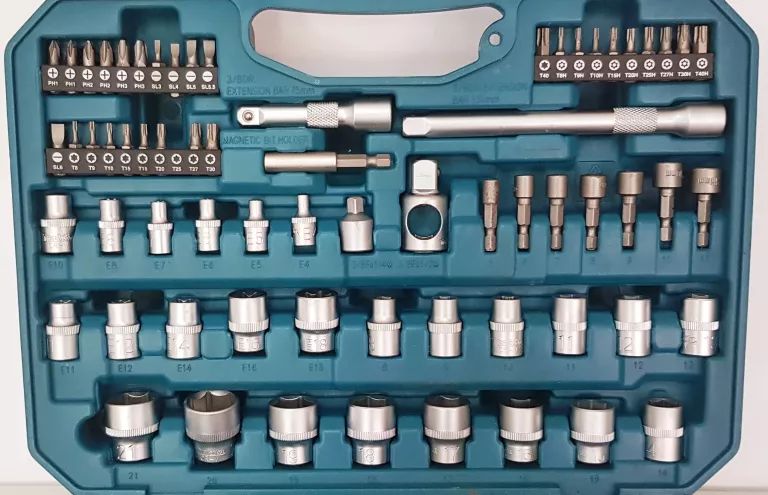 ZESTAW NARZĘDZI MAKITA E-10899