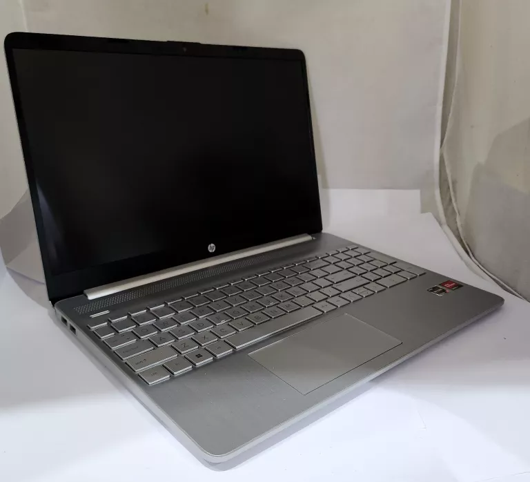 LAPTOP HP 15S-EQ1082NW AMD/8GB/256 SSD