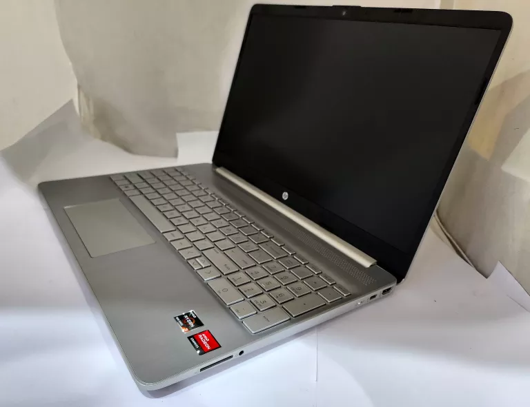 LAPTOP HP 15S-EQ1082NW AMD/8GB/256 SSD