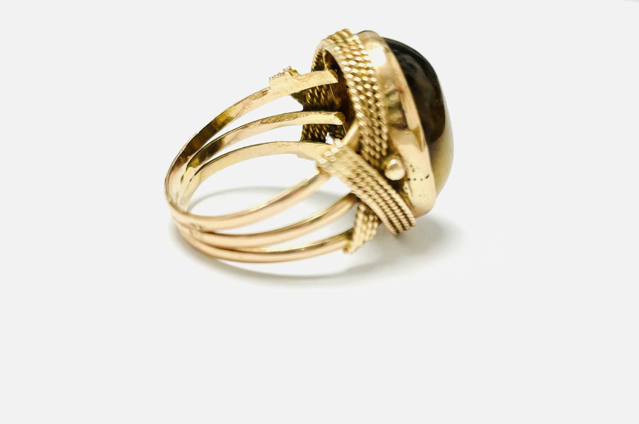 pierscionek-z-oczkiem-585579h19q-cechy-brak