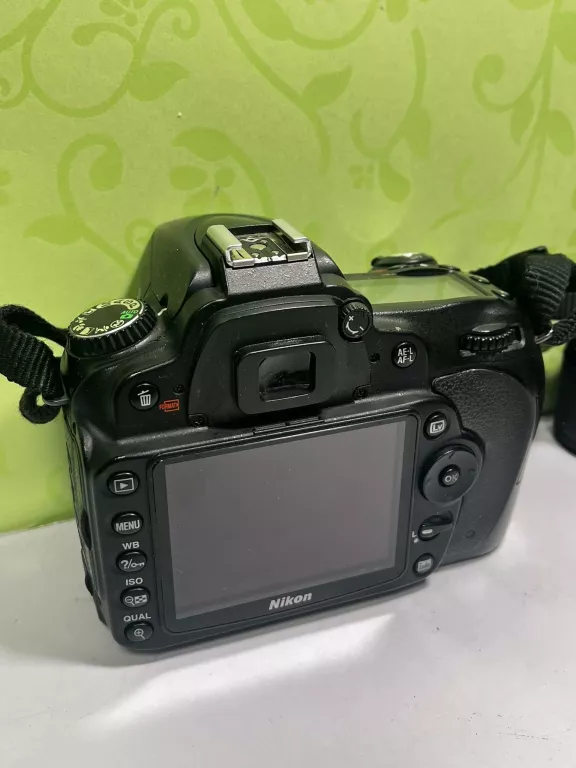 LUSTRZANKA CYFROWA NIKON D90 KOMPLET