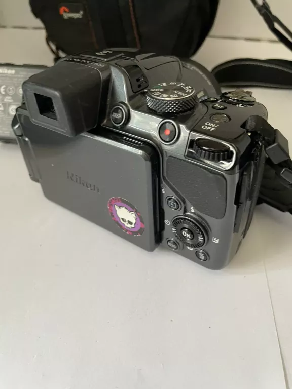 APARAT NIKON COOLPIX P520 POKROWIEC,ŁAD