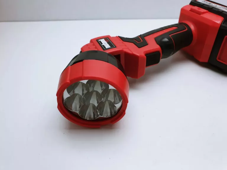 latarka-akumulatorowa-nutool-18v-npk18xtb-lad-stan-uzywany