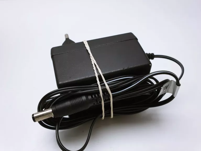 latarka-akumulatorowa-nutool-18v-npk18xtb-lad-stan-uzywany