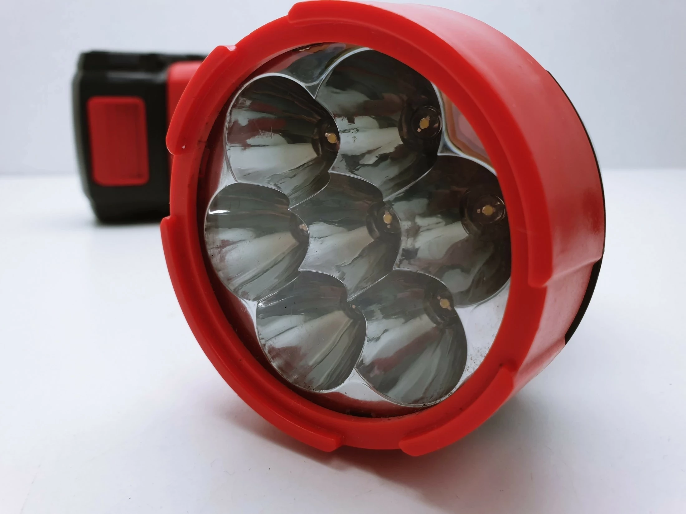 latarka-akumulatorowa-nutool-18v-npk18xtb-lad-wroclawska-6-opole-sj