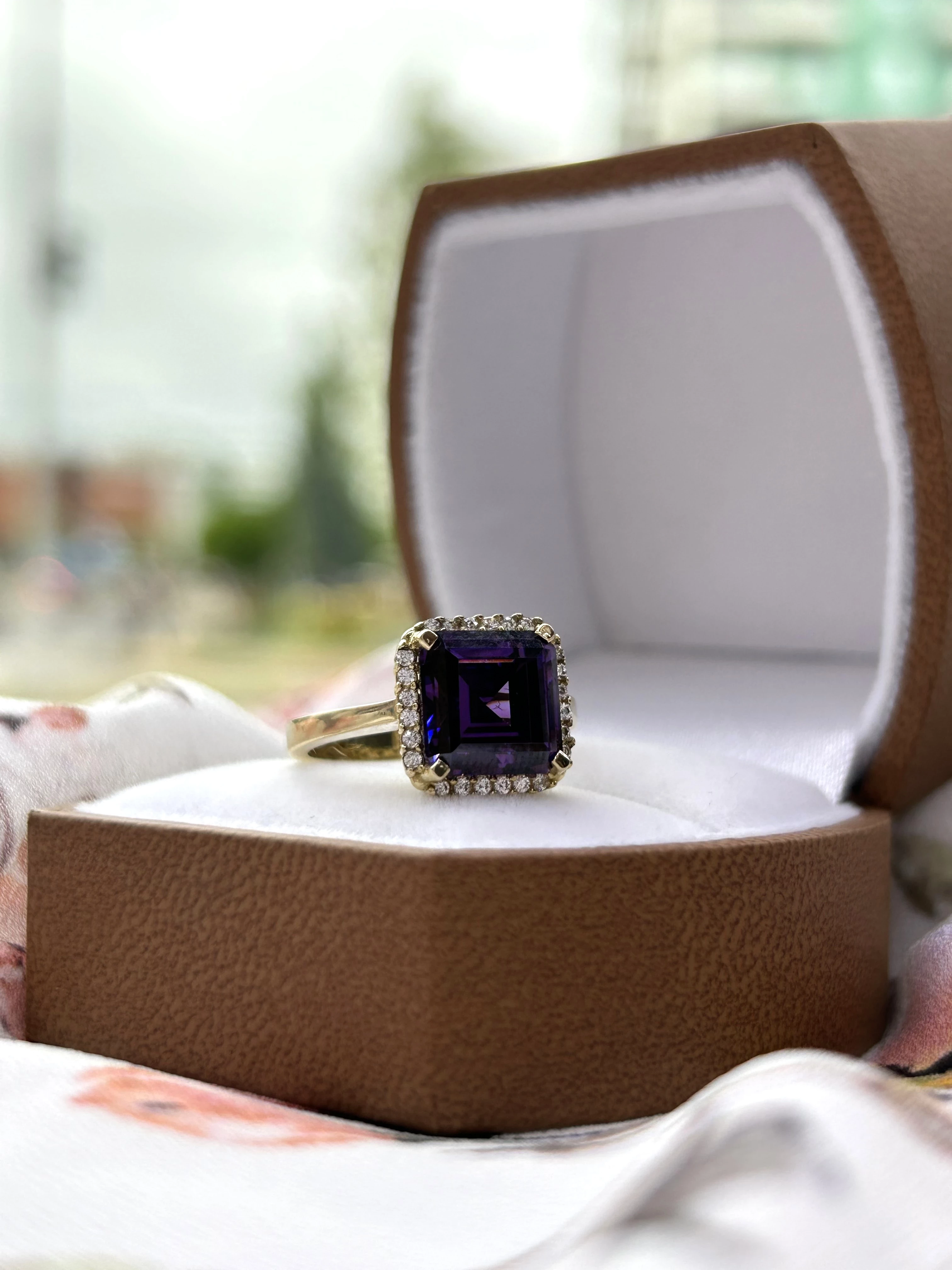 zloty-pierscionek-z-fioletowym-kamieniem-585-395g-r13-waga-244