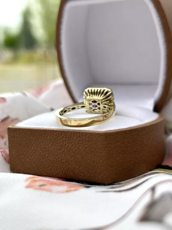 zloty-pierscionek-z-fioletowym-kamieniem-585-395g-r13-rozmiarsrednica-wew-mm-372-19