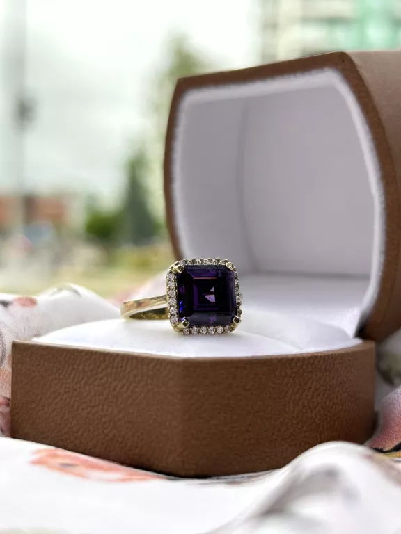zloty-pierscionek-z-fioletowym-kamieniem-585-395g-r13-waga-244