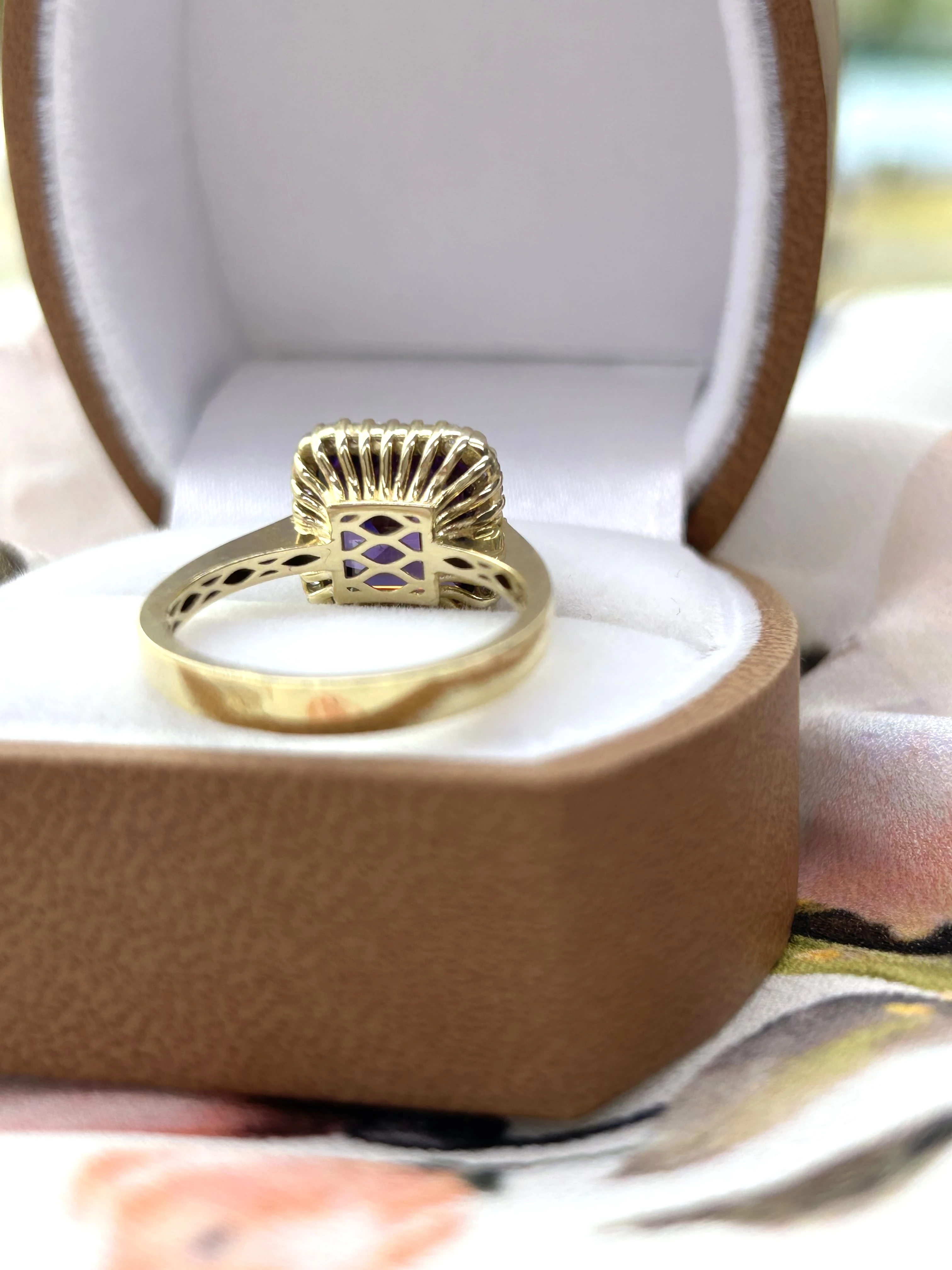 zloty-pierscionek-z-fioletowym-kamieniem-585-395g-r13-kamien-17088-128