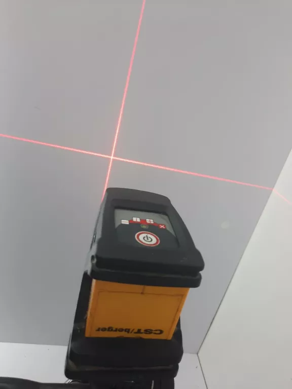 LASER KRZYŻOWY CST-BERGER -ILMXL+ STATYW