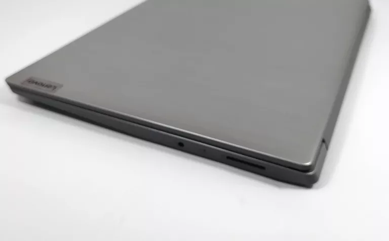 LAPTOP LENOVO IDEAPAD 3 14ADA05 AMDRYZEN3 8/256G