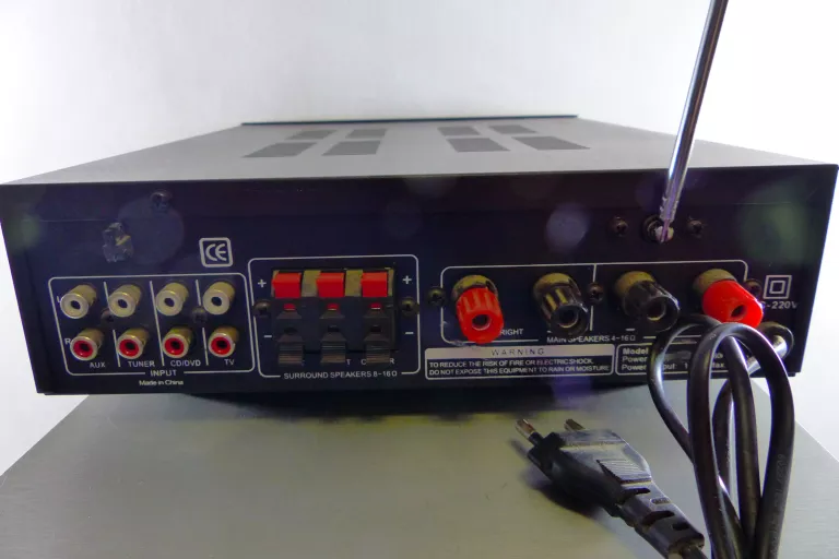 WZMACNIACZ VOICE KRAFT VK-338USB MAGNAT TOPAS 5.1A