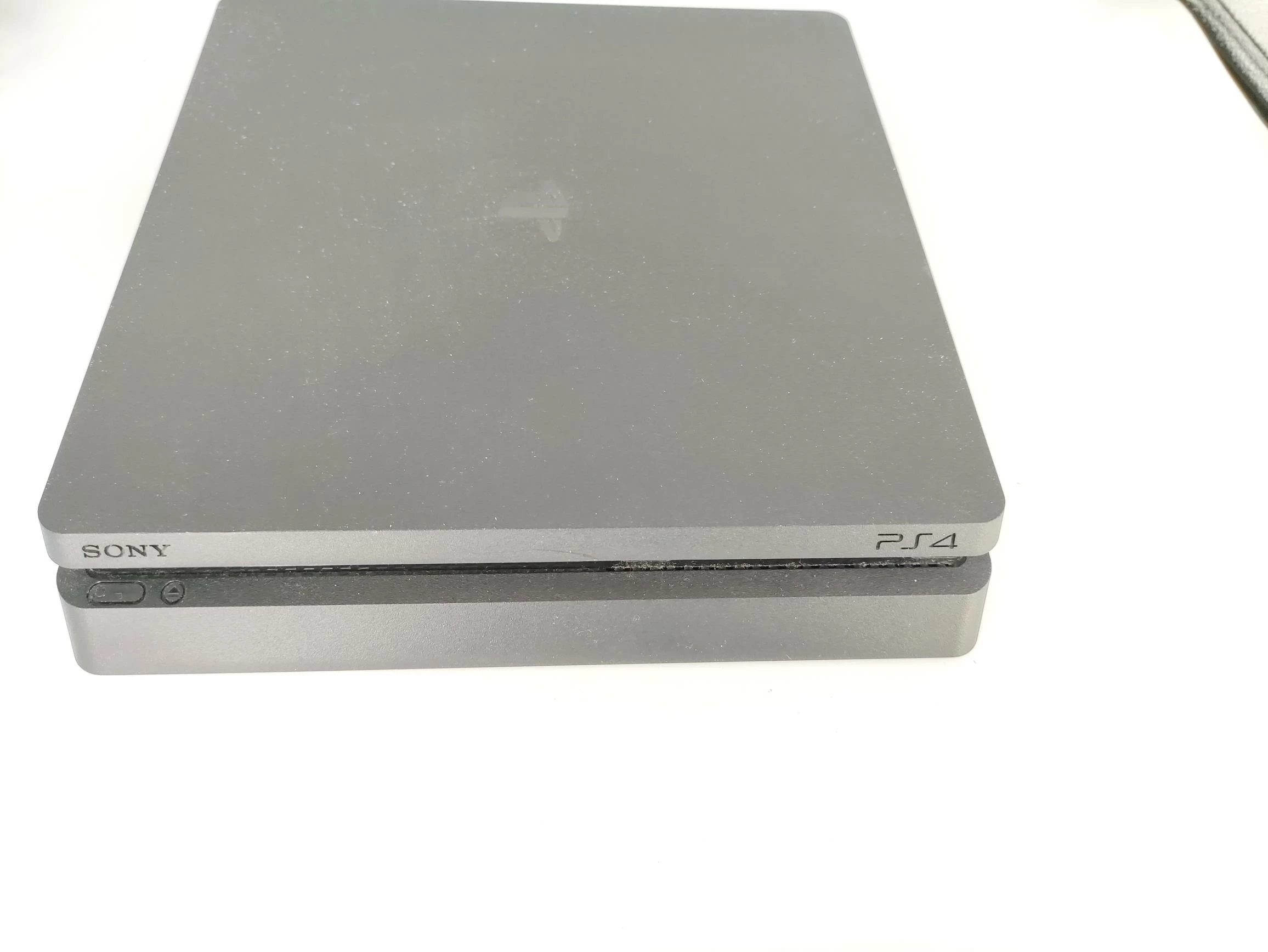 konsola-ps4-1tb-stan-uzywany