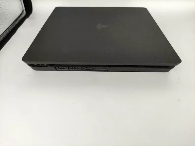 KONSOLA PS4 1TB
