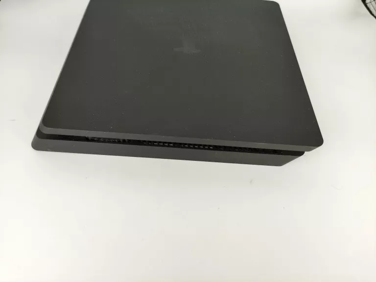 konsola-ps4-1tb-kod-producenta-cuh-2216b